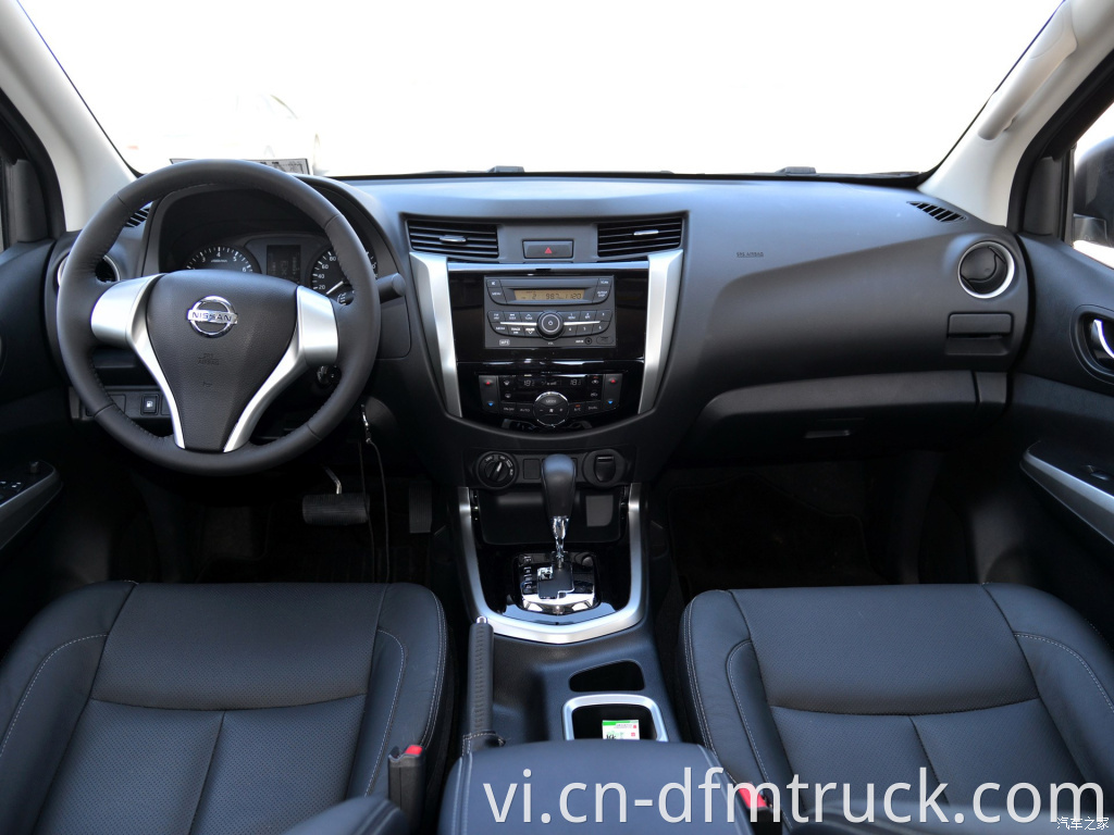 Navara Pick up car (23)